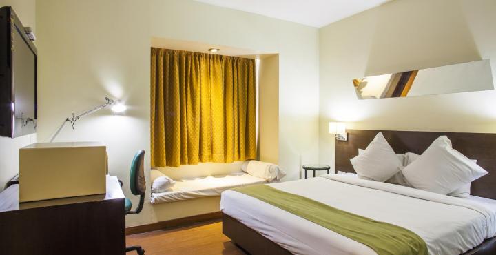 Sandhya Hotel Хидерабад Екстериор снимка